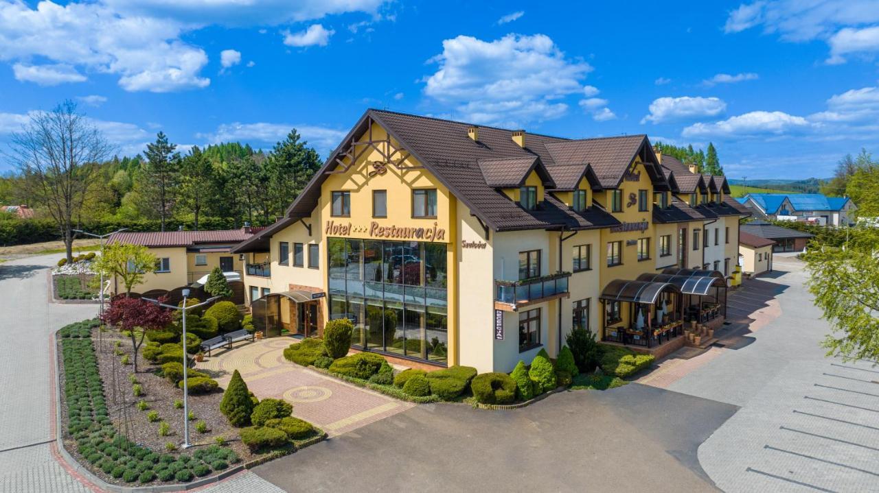 Hotel Szelcow Lesko Eksteriør billede