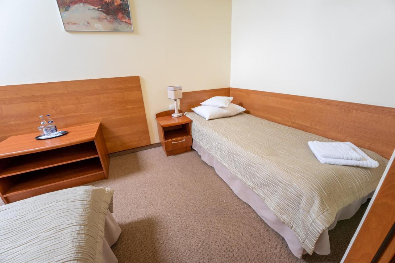 Hotel Szelcow Lesko Eksteriør billede