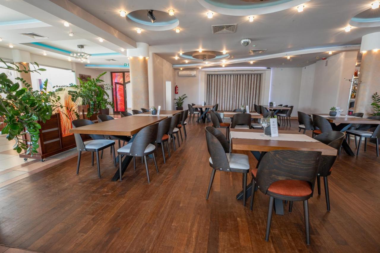 Hotel Szelcow Lesko Eksteriør billede
